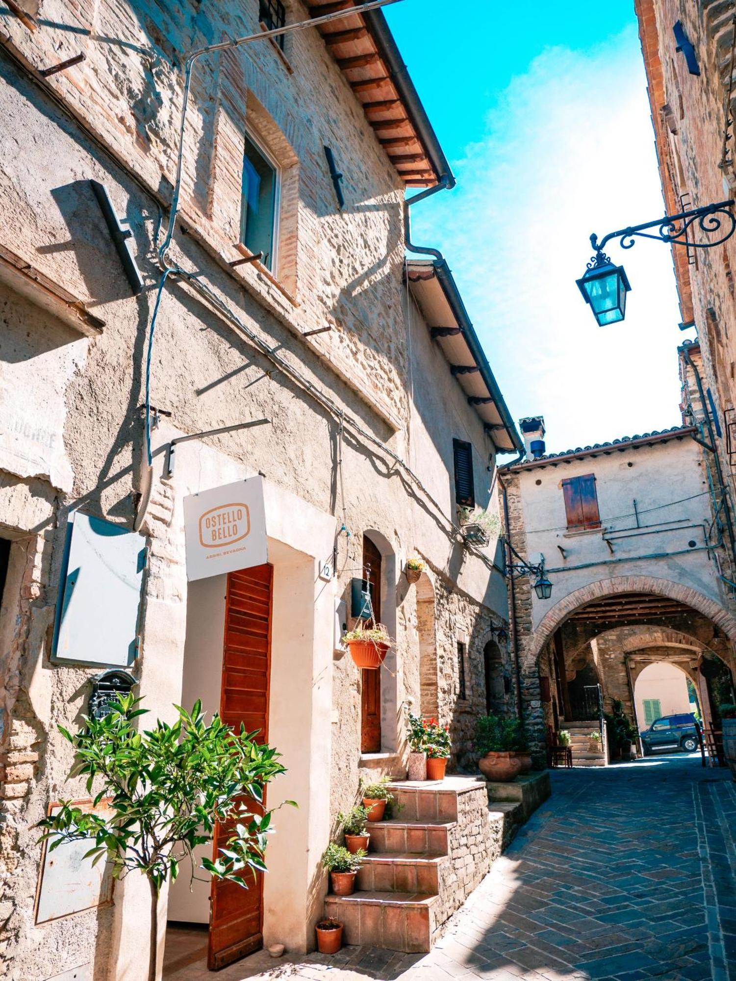 Ostello Bello Assisi بيفانيا المظهر الخارجي الصورة